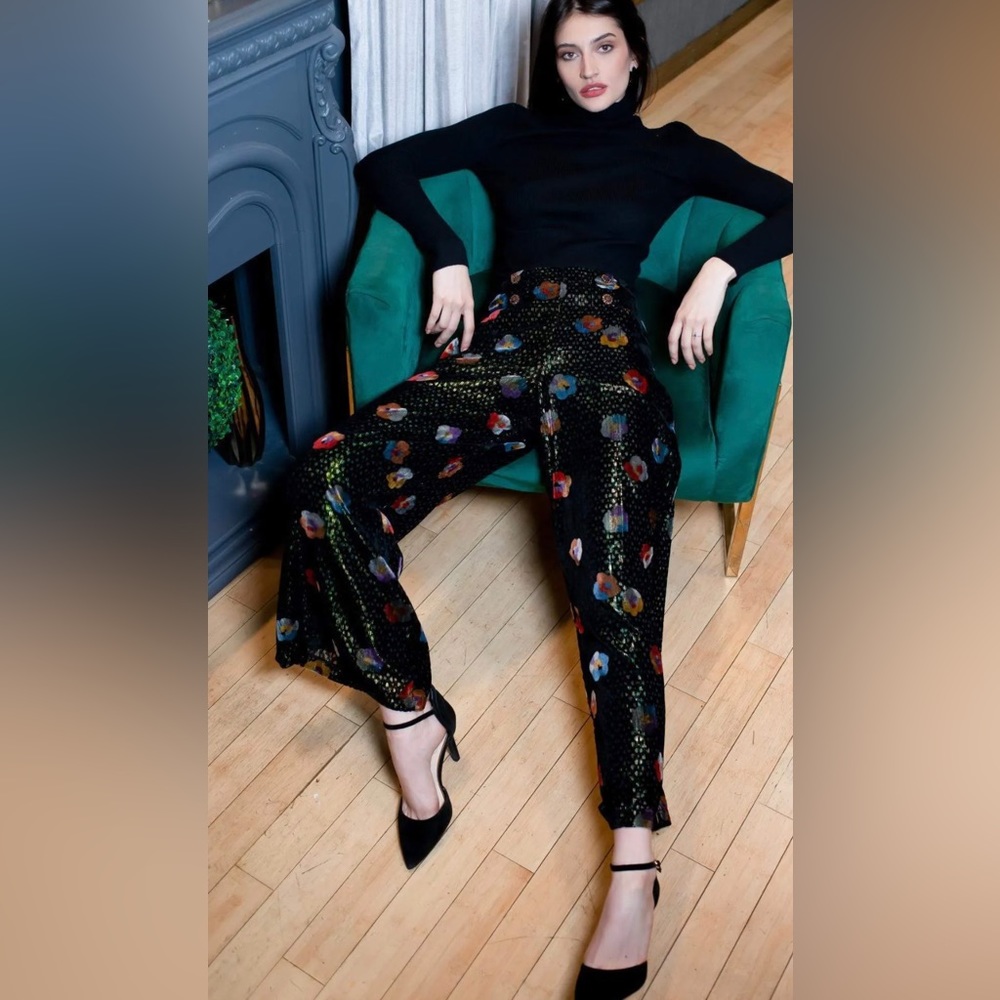 Eva Franco Velvet Hepburn Wide Leg Pants in Electra Pansey, Size 2